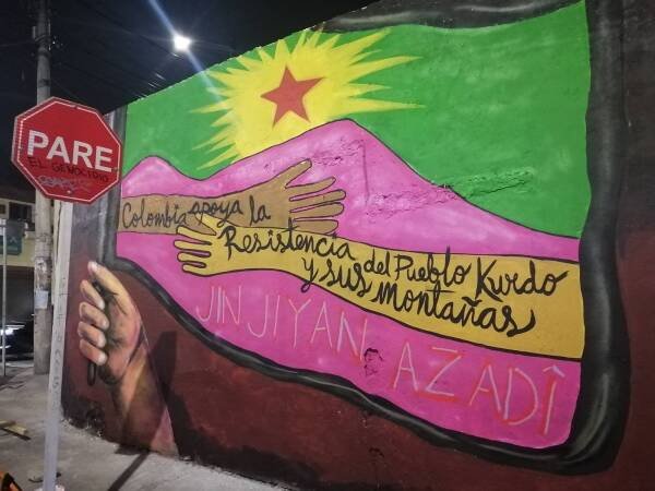 Muurschildering in Bogotá in solidariteit met Koerden