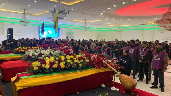 Afscheid van dodelijke slachtoffers van aanslag in Parijs