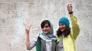 Iran: Twee vrouwelijke journalisten veroordeeld tot gevangenisstraf voor verslaggeving over de moord op Jina Amini