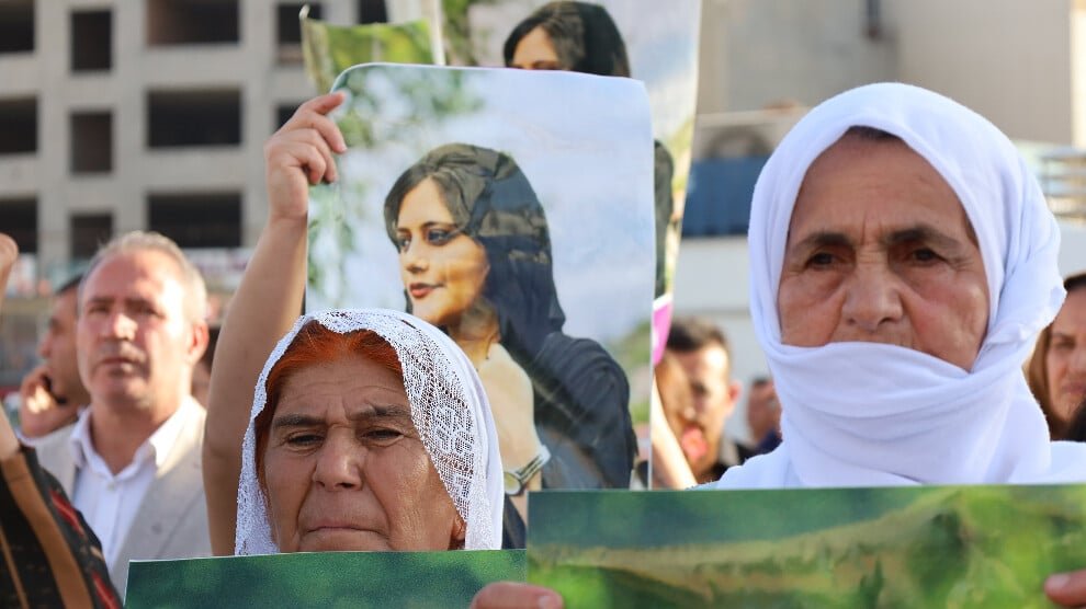 Rojhilat: Rapport documenteert onderdrukking en geweld tegen Koerdische vrouwen