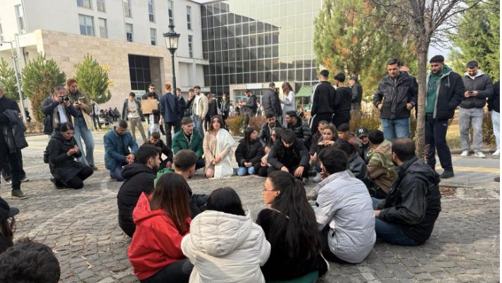 Dersim: Protest tegen aanwezigheid van autoriteiten op universiteitscampus