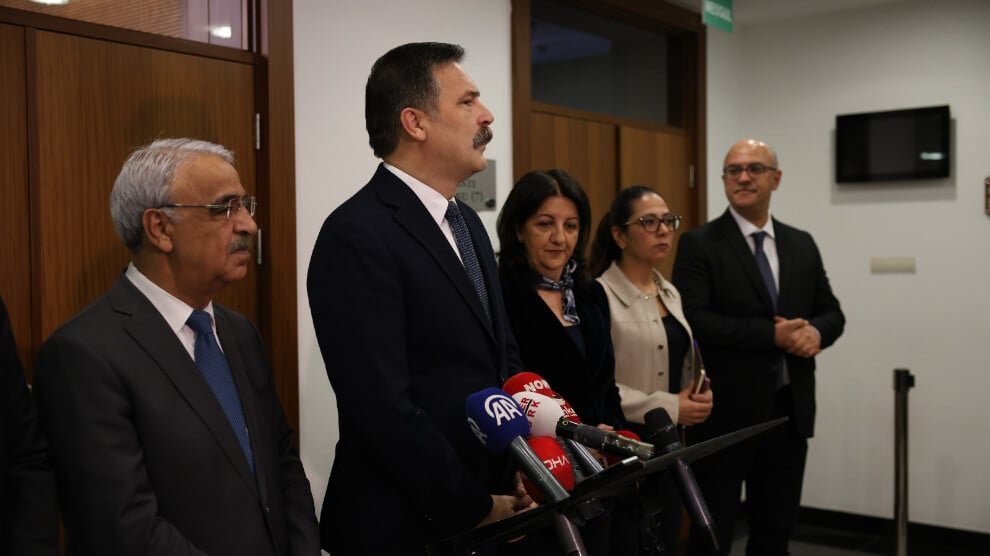 Imrali-delegatie ontmoet TIP: Vrede is een voorwaarde voor democratie en vrijheid