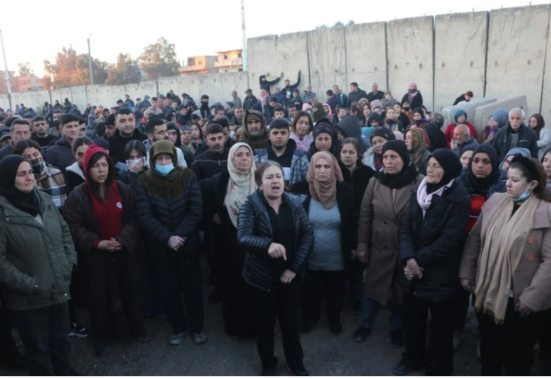 Sit-in en hongerstaking voor de basis van de internationale coalitie in Qasrak, Hasakah