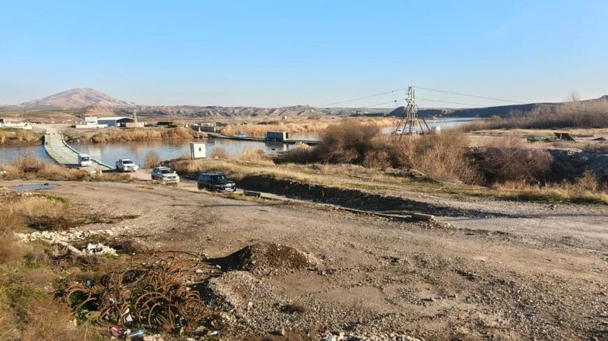 DEM-partij en DBP-delegatie in Rojava