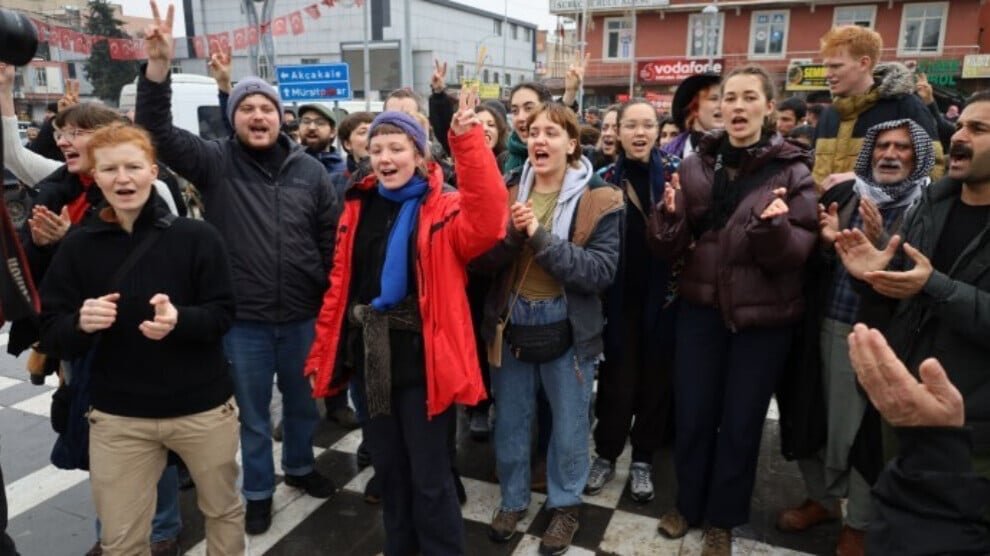 Volkskaravaan ter verdediging van de mensheid en de HDK: samen zullen we onze strijd uitbreiden