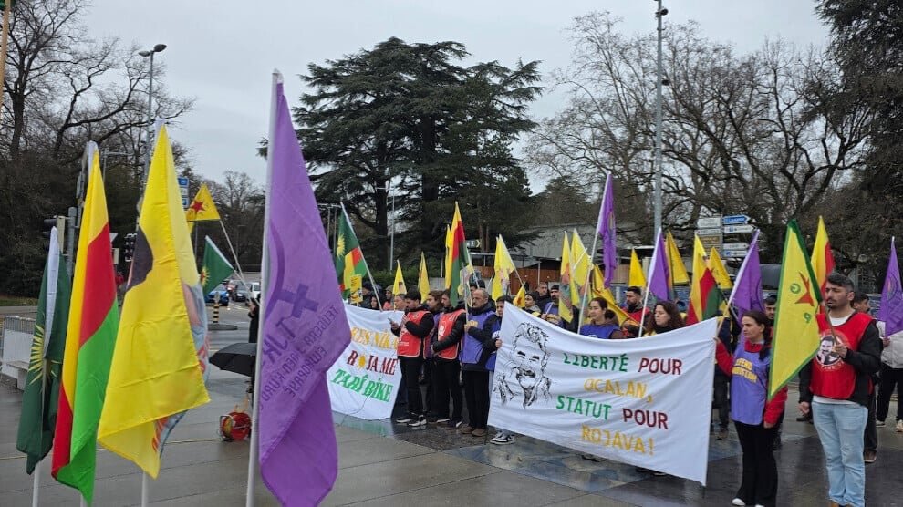 Activisten bij wake in Genève roepen op tot vrijheid voor Öcalan en een democratische oplossing