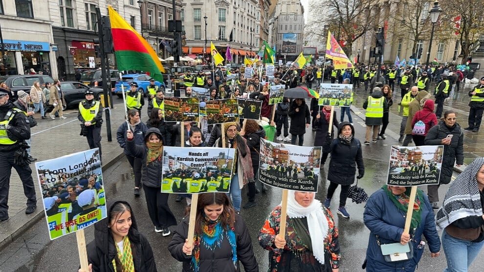 KCK-achtige praktijken in Londen: Democratische activiteiten voor de rechter