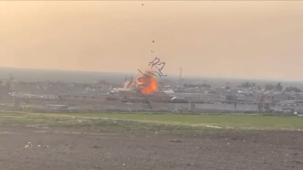 Droneaanval op Iraakse basis in Mexmûr, Franse soldaat omgekomen bij droneaanval in Hewler