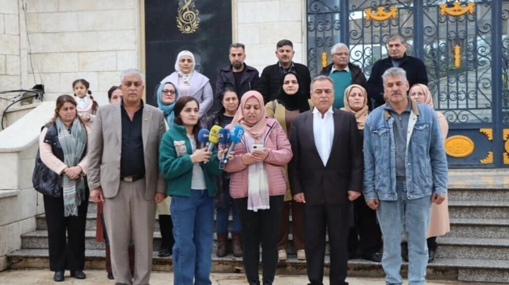 Steden in Rojava stellen Newroz-vieringen uit