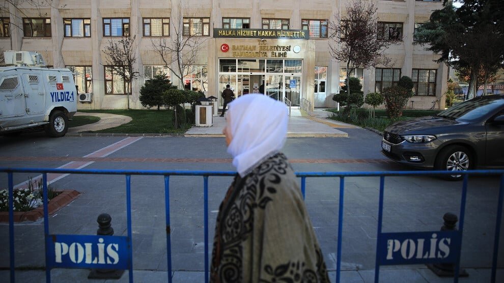 Verslag: 128 gemeentelijke onroerende goederen onder curatele geplaatst