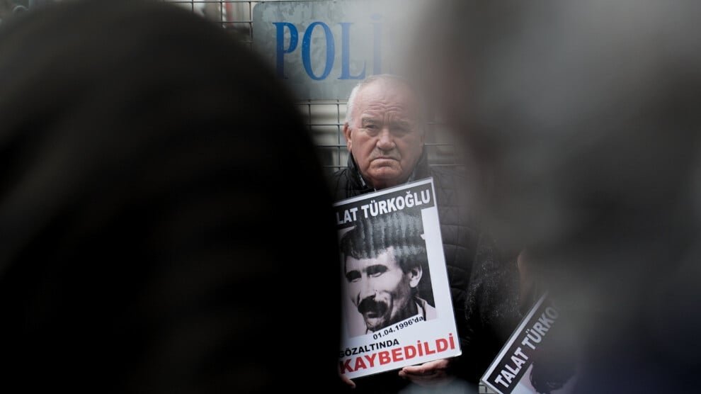 De ‘Zaterdagmoeders’ eisen gerechtigheid voor Talat Türkoğlu