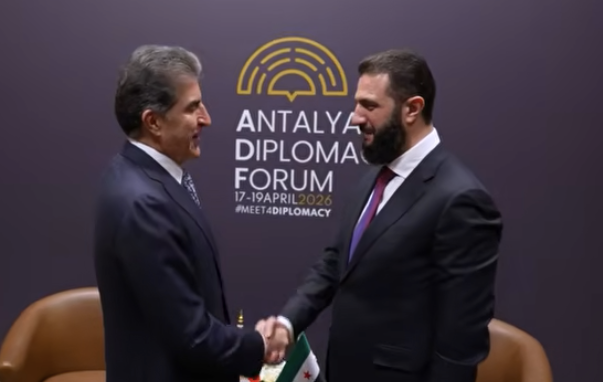 Barzanî ontmoet Syrische interim-president in Antalya