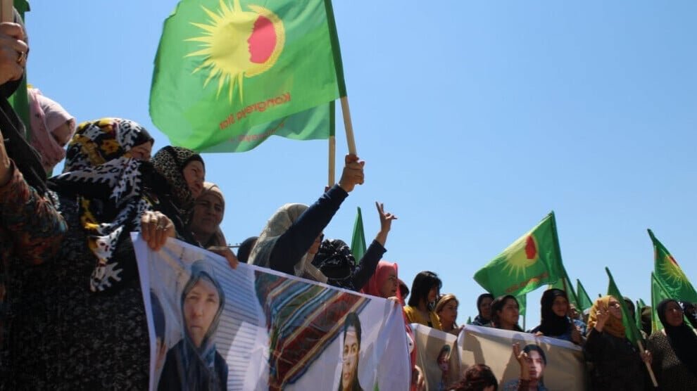 Kongra Star roept op tot erkenning van de YPJ als onderdeel van het Syrische leger