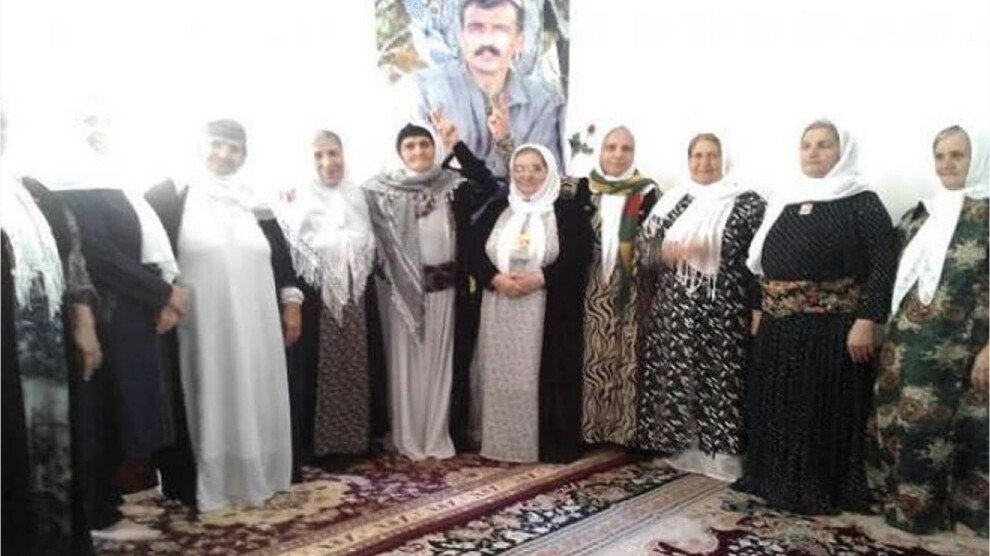 PJAK steunt de oproep van de Vredesmoeders in Rojhilat tegen executies in Iran