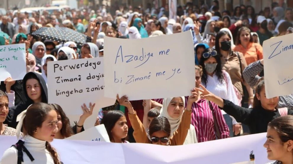 Protesten in Dêrik en Tirbespiyê voor erkenning van het Koerdisch