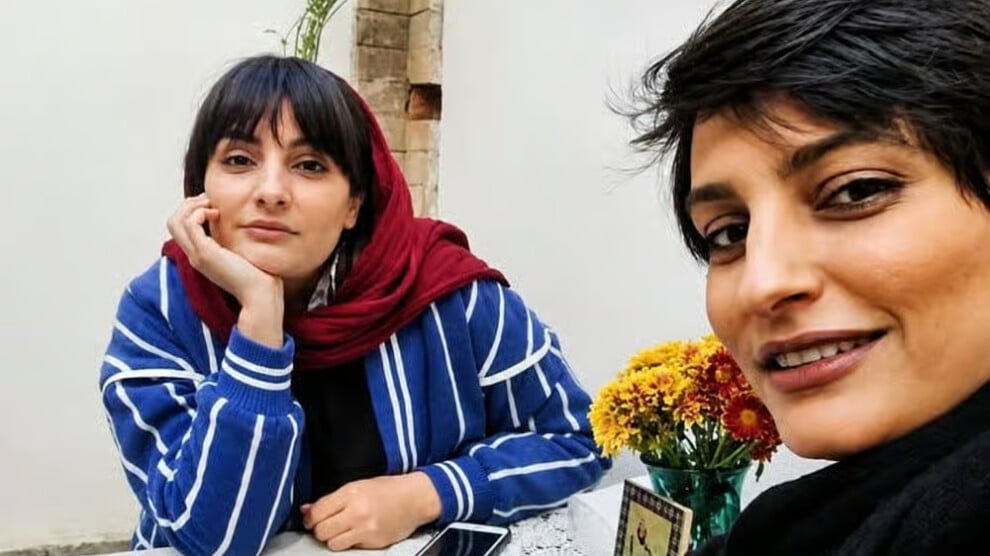 De zusjes Mohammadi ontvangen de „Courage in Journalism Award“