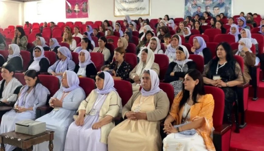 De derde conferentie van de Vrijheidsbeweging van de Yazidi-vrouwen is van start gegaan