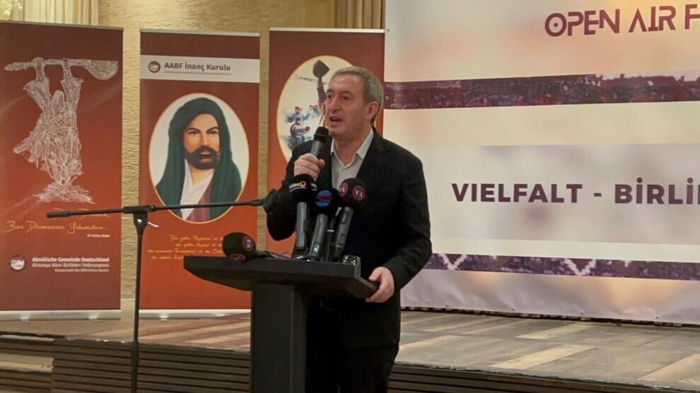 Bakırhan in Keulen: Onderhandelen betekent niet dat men afstand doet van rechten en vrijheden
