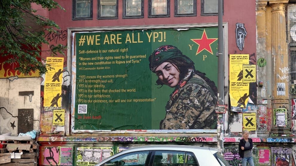 Politie Hamburg censureert YPJ-poster