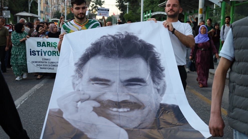 TJK-E en KCDK-E roepen op tot Europese acties voor de vrijlating van Öcalan