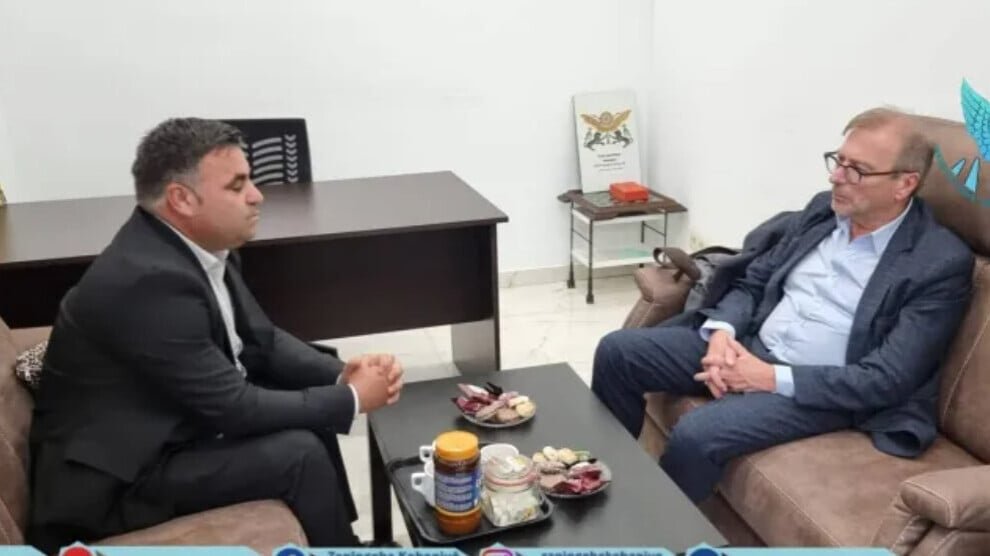 Een delegatie van de Universiteit van Kobanê had een ontmoeting met prof. Dirk Ruchtus in Leuven