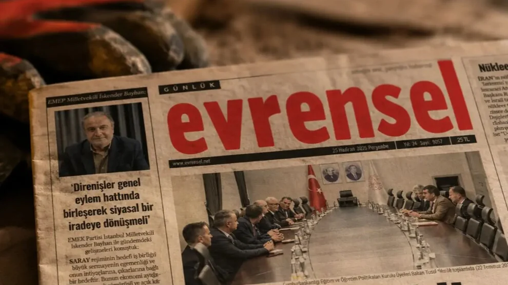 Verslaggeefster van Evrensel gearresteerd vanwege per ongeluk gepubliceerd artikelontwerp