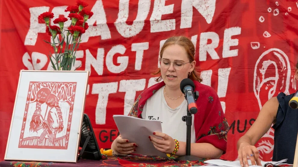 TJK-E veroordeelt seksueel misbruik tegen Duitse activiste in hechtenis in Istanbul en roept op tot juridische stappen