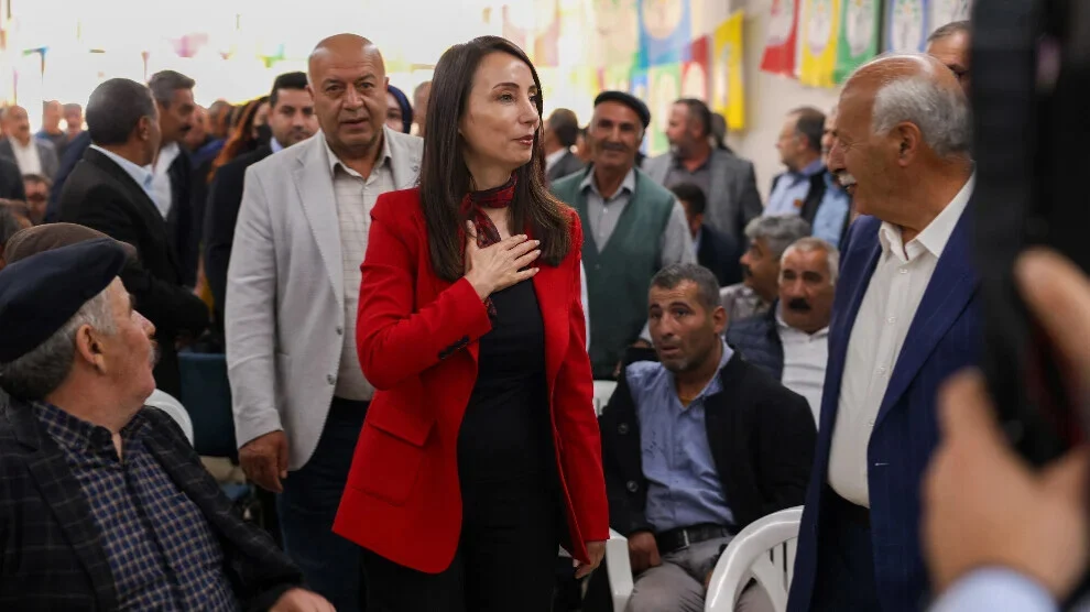 Tülay Hatimoğulları: Als Koerden, als Alevieten en als vrouwen eisen wij een democratisch bestuur