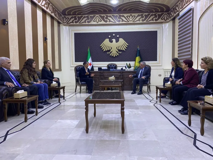 Delegatie uit Noord-Koerdistan ontmoet gouverneur van Hasakah