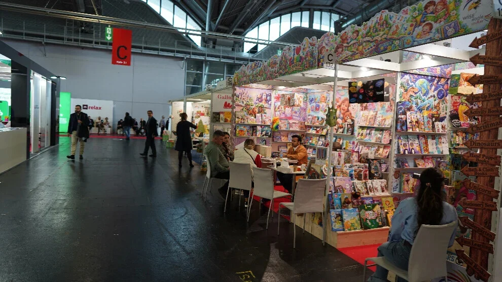 Koerdische literatuur en cultureel geheugen komen samen op de Boekenbeurs van Frankfurt