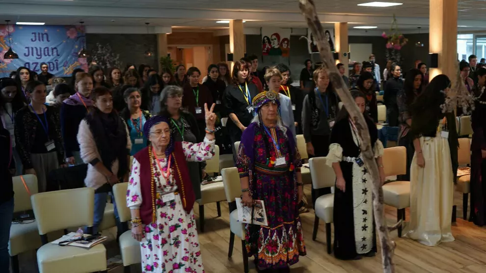 Slotverklaring van de Europese Jineolojî-conferentie: We banen de weg van woorden naar het leven