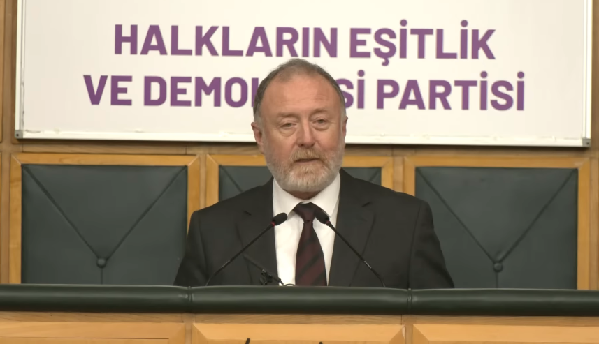 Temelli: Het buitenlands beleid van Turkije zit vast in een anti-Koerdische houding